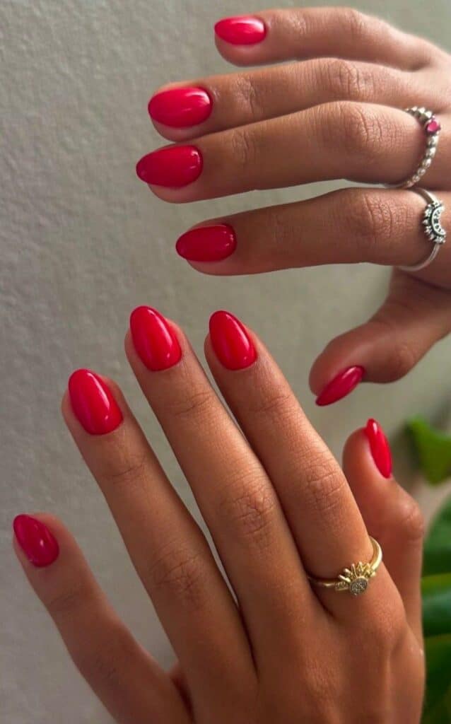19 Red Almond Nails That Prove Classic Manicures Are Never Boring 8 image15 1