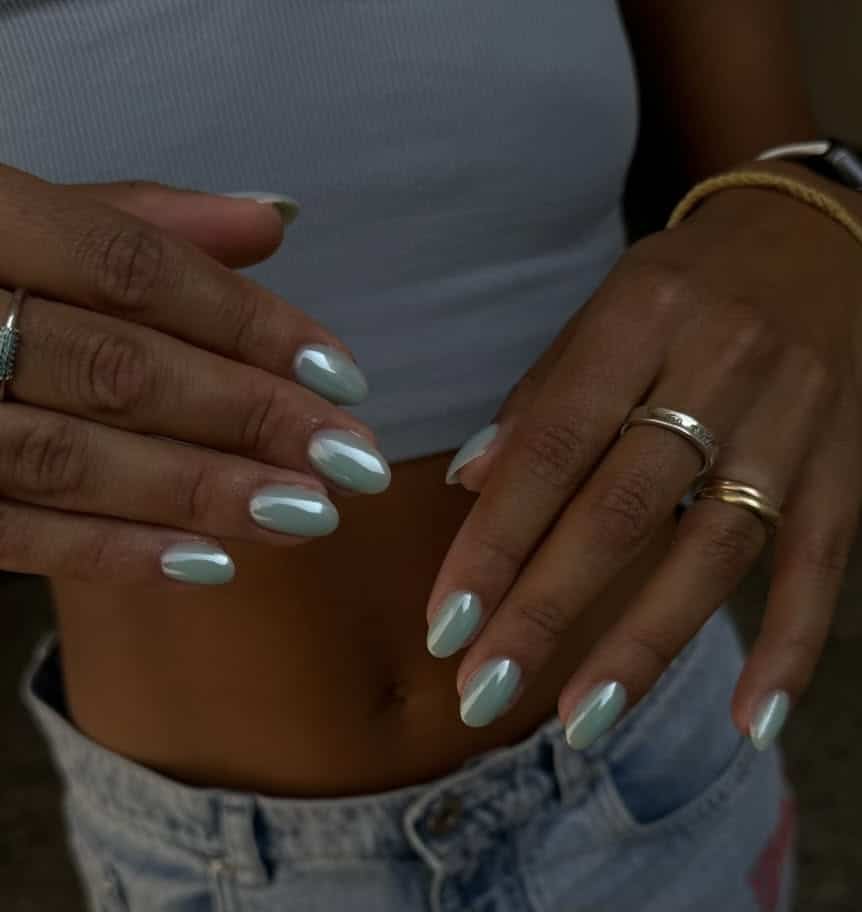 17 Chrome Baby Blue French Tip Nail Ideas to Screenshot for Your Next Winter Manicure 30 image15