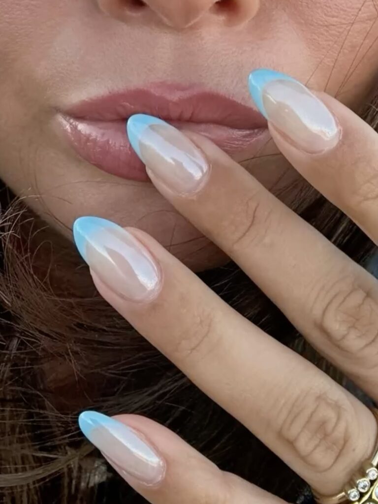 17 Chrome Baby Blue French Tip Nail Ideas to Screenshot for Your Next Winter Manicure 32 image17