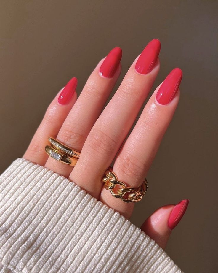 19 Red Almond Nails That Prove Classic Manicures Are Never Boring 14 image24