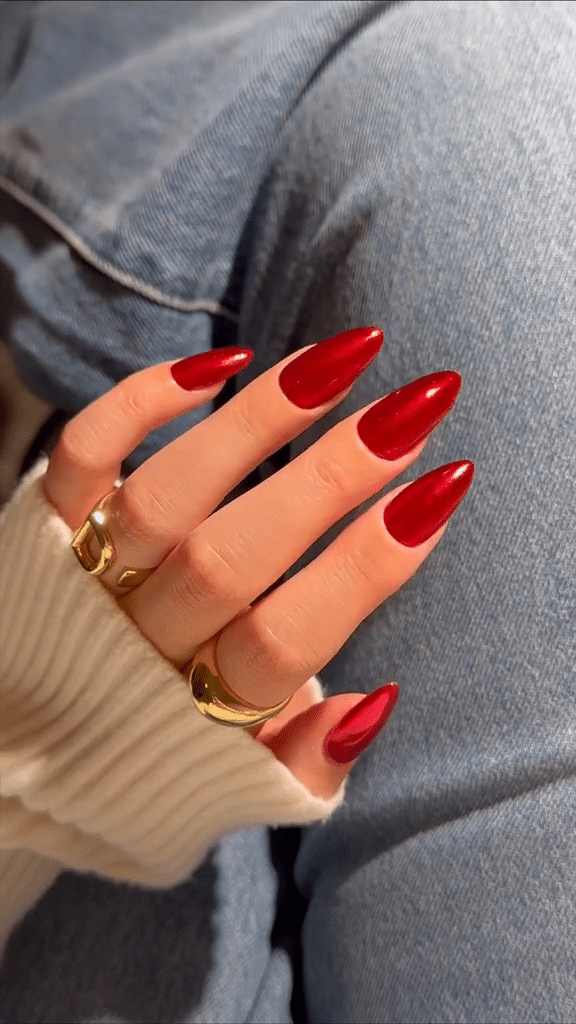 19 Red Almond Nails That Prove Classic Manicures Are Never Boring 18 image28