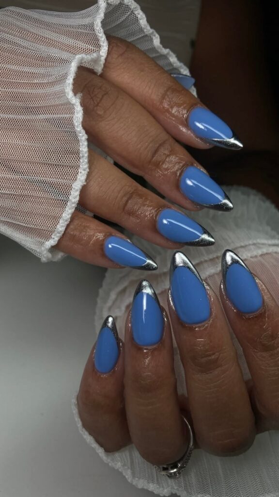 17 Chrome Baby Blue French Tip Nail Ideas to Screenshot for Your Next Winter Manicure 22 image4