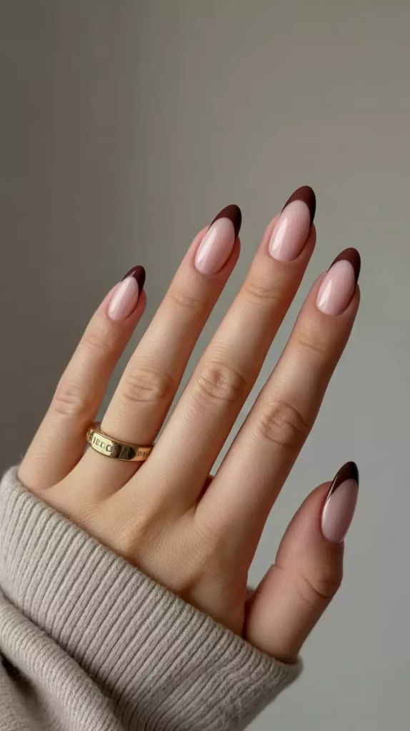 37 Brown French Tip Nails That Feel Chic, Modern, and Wearable 38 image40