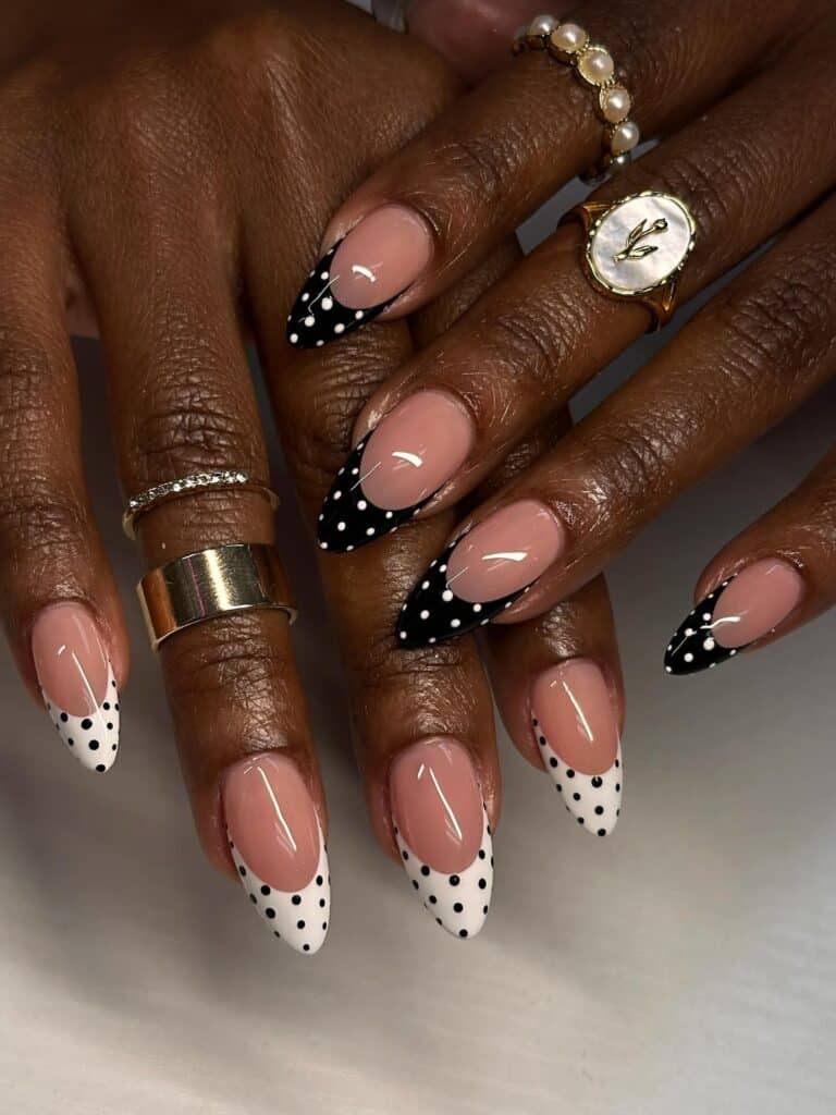 17 Black French Tip Nails That Turn a Classic Manicure Into a Statement 34 image9