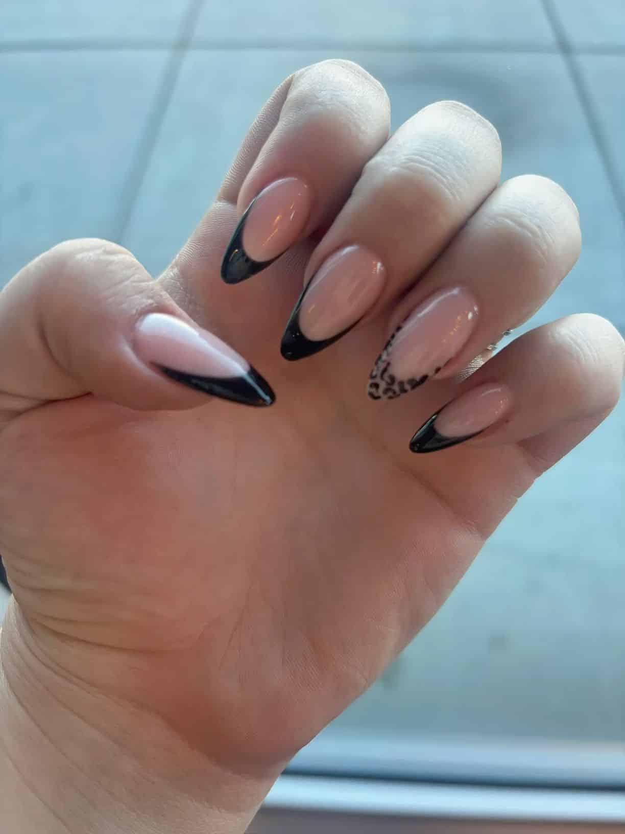 33 French Tip Nails Design Ideas That Feel Fresh, Not Basic 19 image12 2