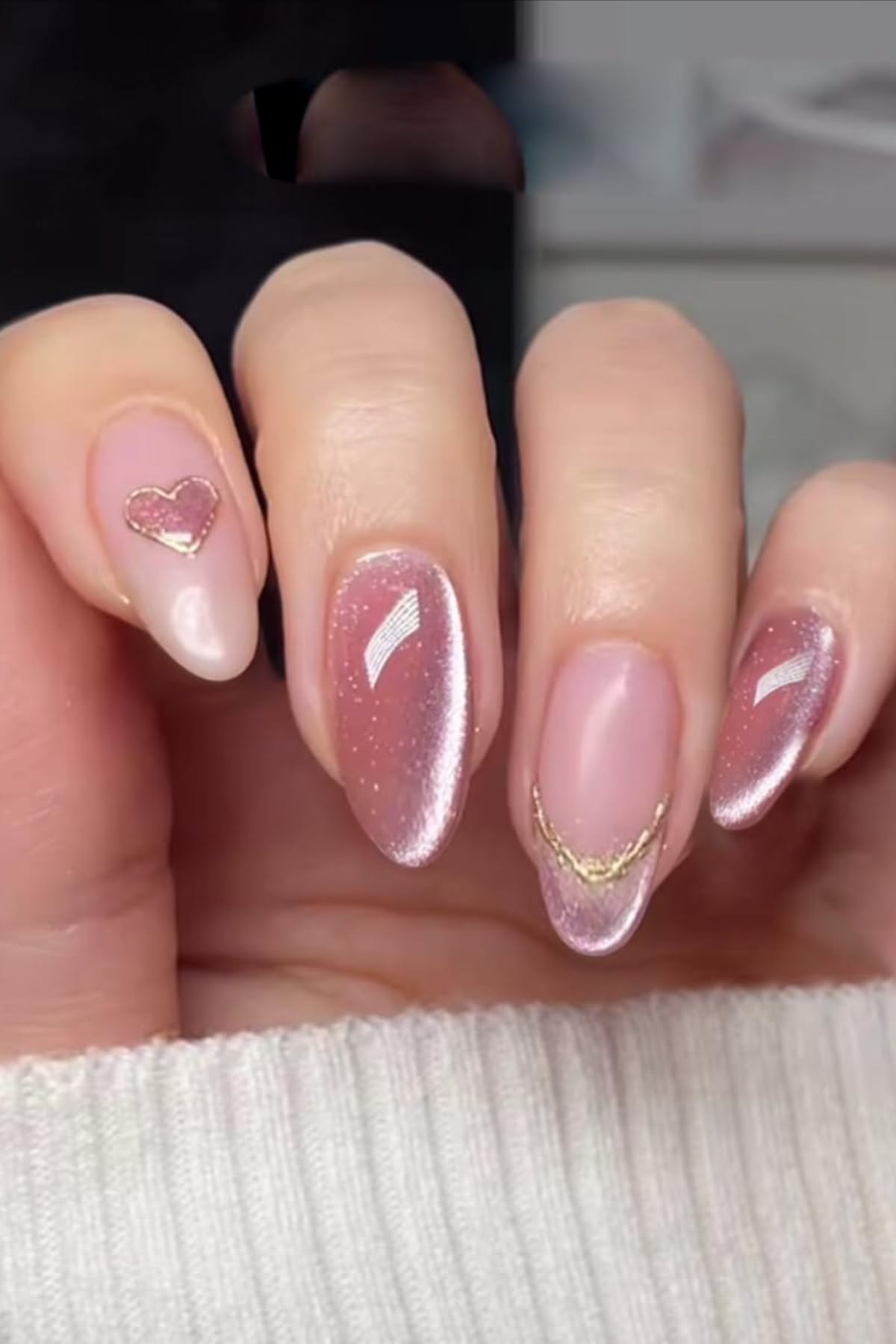 42 Cat Eye Nails Design Ideas That Make Every Manicure Look Magnetic 34 image30 5