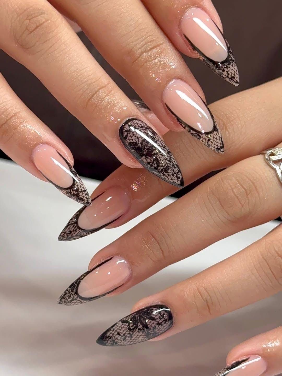 33 French Tip Nails Design Ideas That Feel Fresh, Not Basic 49 image38 4